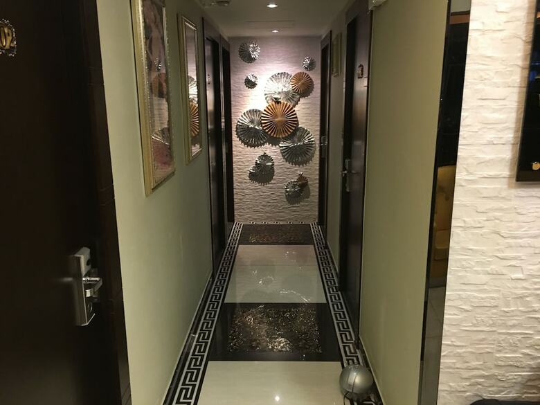 Seasons Hotel - Tsim Sha Tsui