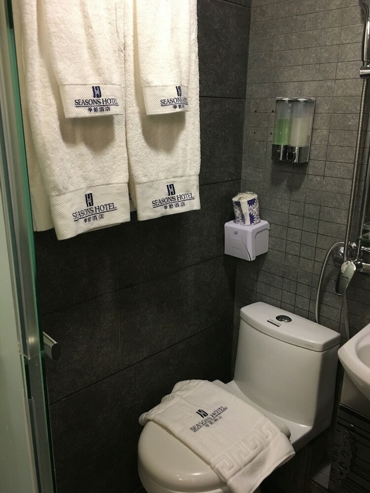 Seasons Hotel - Tsim Sha Tsui