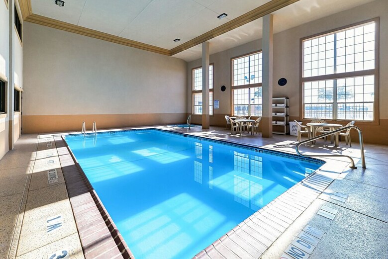 Hotel Quality Inn & Suites