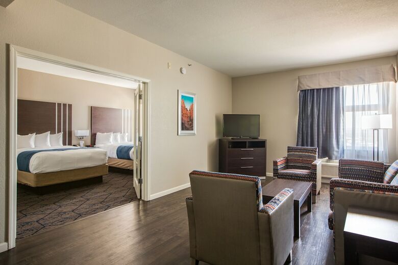 Hotel Baymont By Wyndham Albuquerque Airport