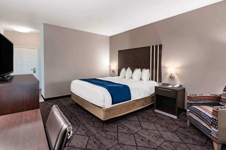 Hotel Baymont By Wyndham Albuquerque Airport