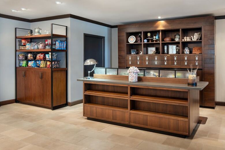 Four Points By Sheraton Hotel & Suites San Francisco Airport