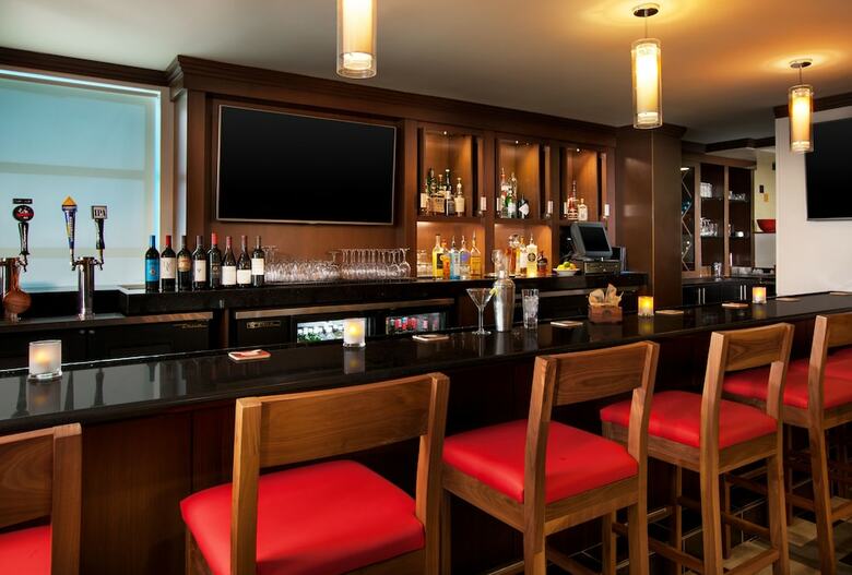 Four Points By Sheraton Hotel & Suites San Francisco Airport