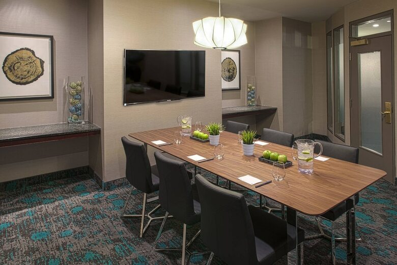 Hotel Springhill Suites By Marriott Old Montreal