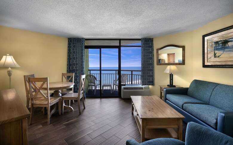 Hotel Monterey Bay Suites