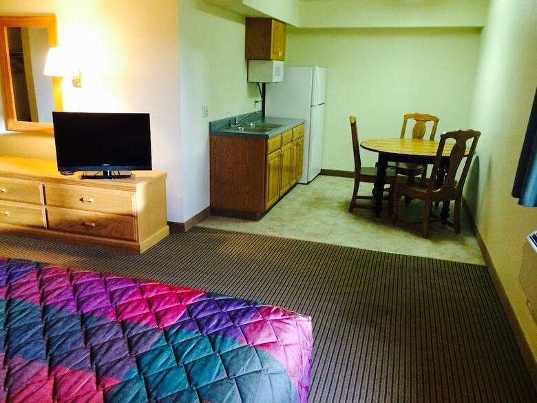 Hotel All Seasons Resort