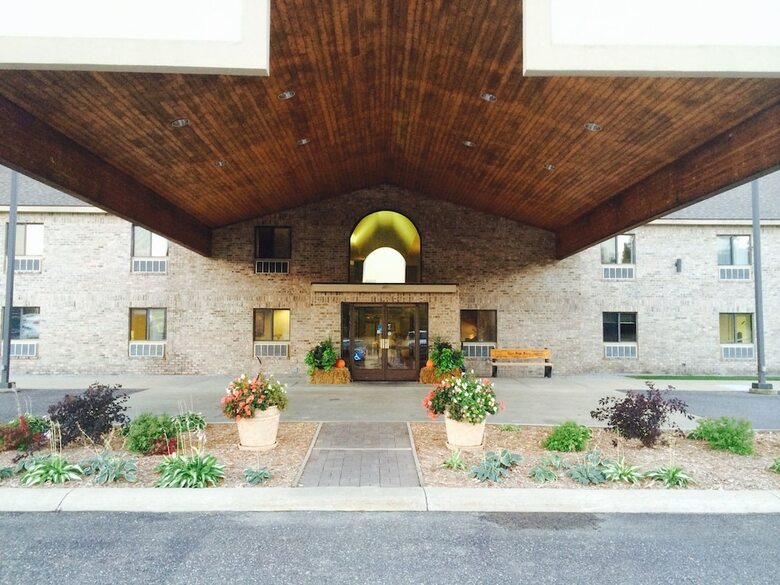 Hotel All Seasons Resort