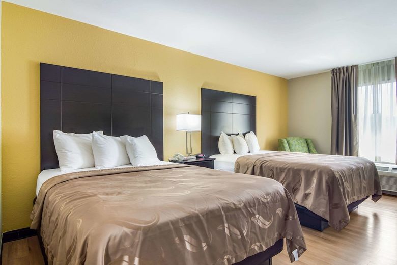 Hotel Quality Inn & Suites