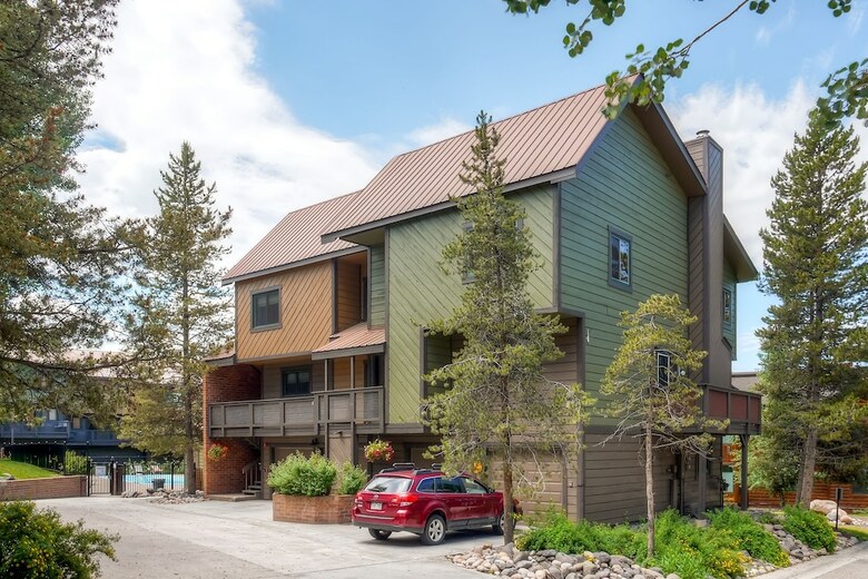 Waterford Townhomes By Steamboat Resorts
