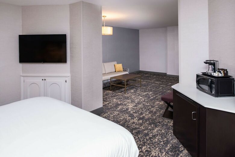 Hotel Doubletree By Hilton Utica