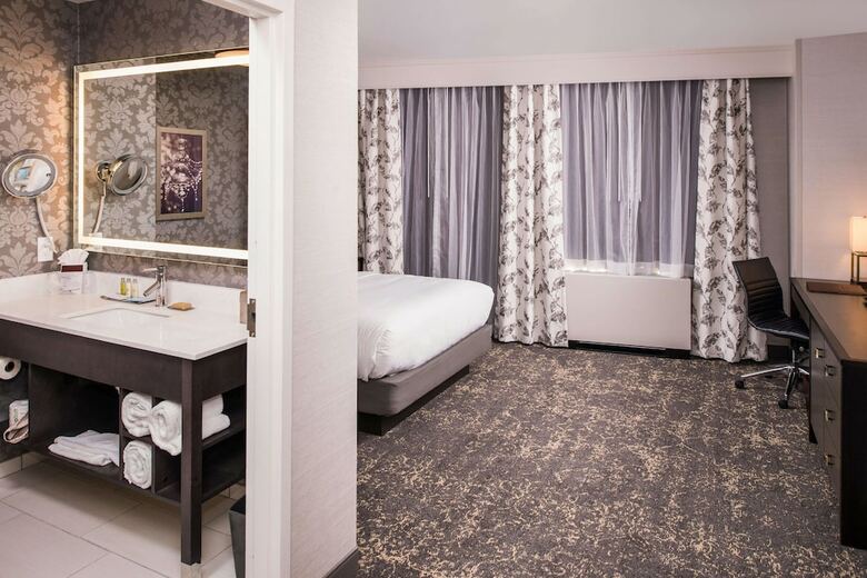 Hotel Doubletree By Hilton Utica