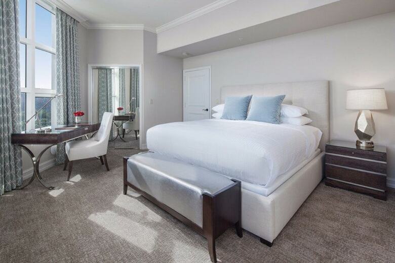Hotel Marco Beach Ocean Resort