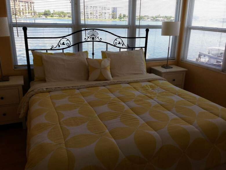 Hotel Ebb Tide