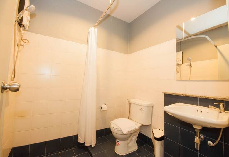 Hotel Chalong Sea Breeze