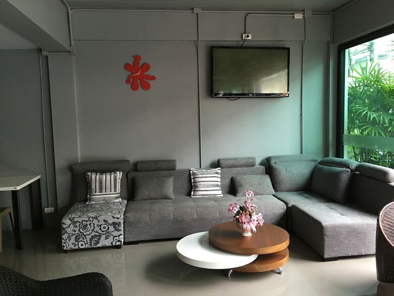 Hotel Chalong Sea Breeze