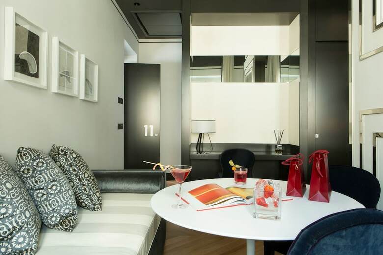 Hotel Corso 281 Luxury Suites