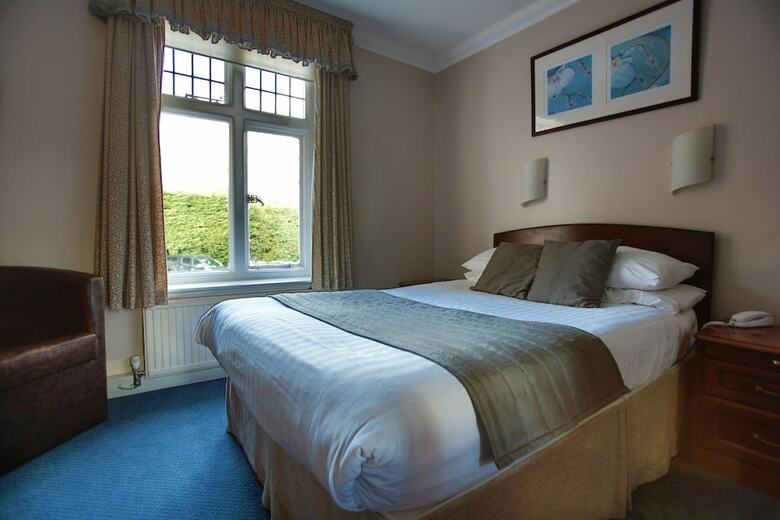 Best Western Plus Oaklands Hotel