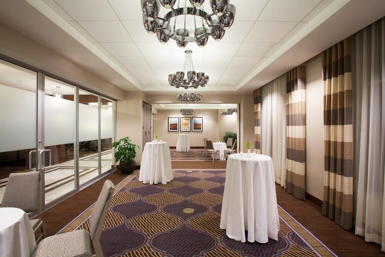 Sheraton Pittsburgh Airport Hotel