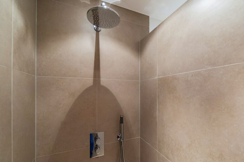 Short Stay Group Tropen Serviced Apartments