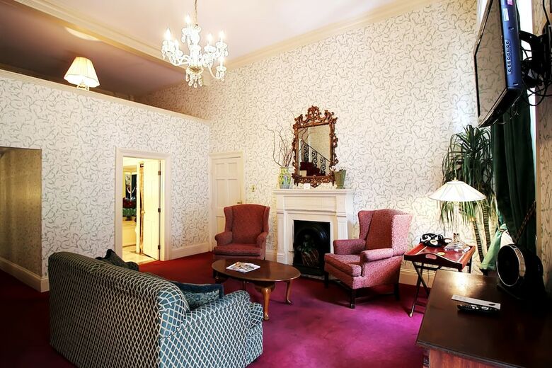 The Olivier House Hotel