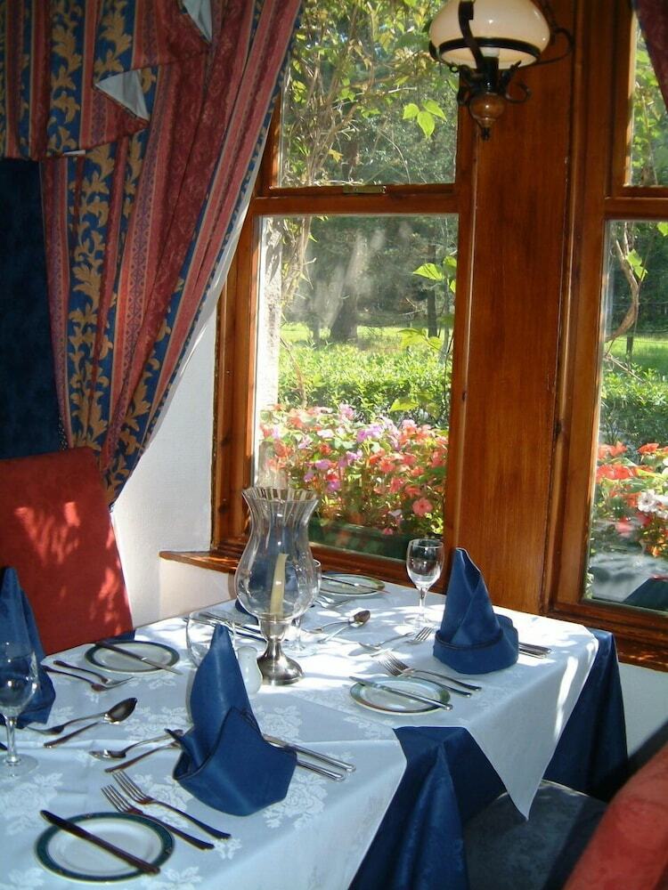 Loch Kinord Hotel