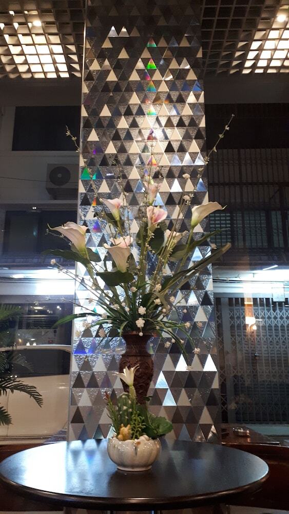 Ideal Hotel Pratunam