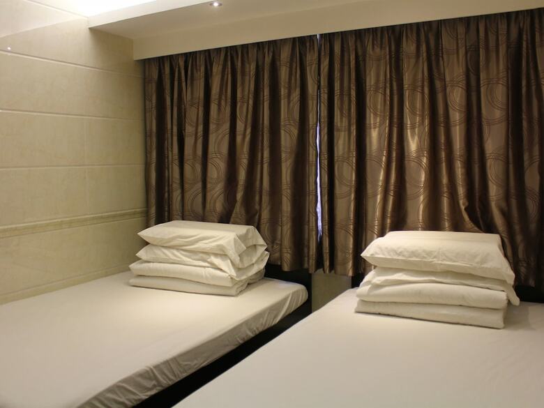 Hostal Kong Hing Guest House