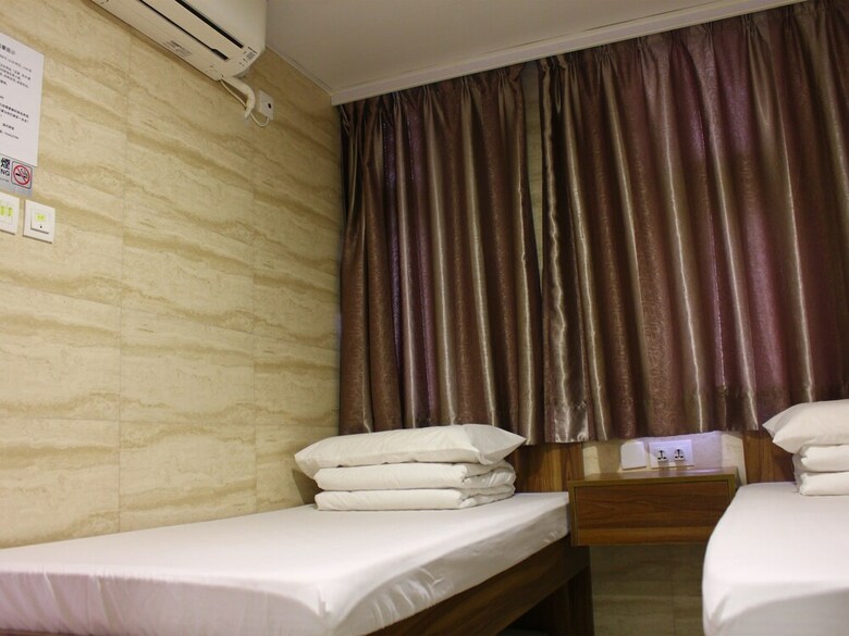 Hostal Kong Hing Guest House