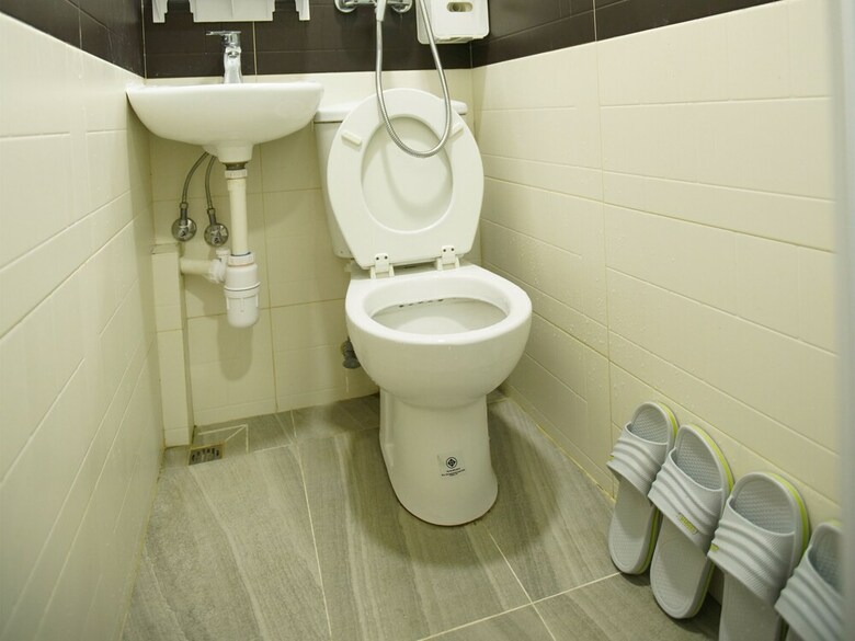 Hostal Kong Hing Guest House