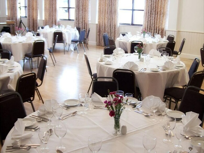 Eliot House Hotel