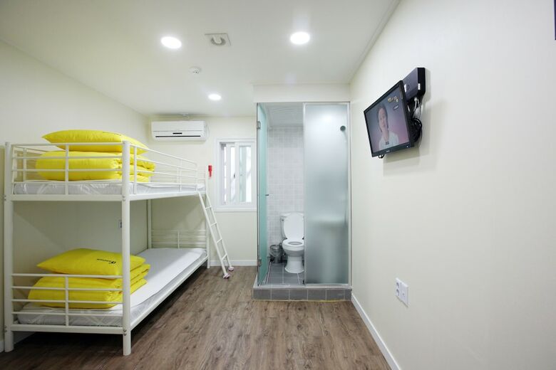 Hotel 24 Guesthouse Myeongdong Avenue