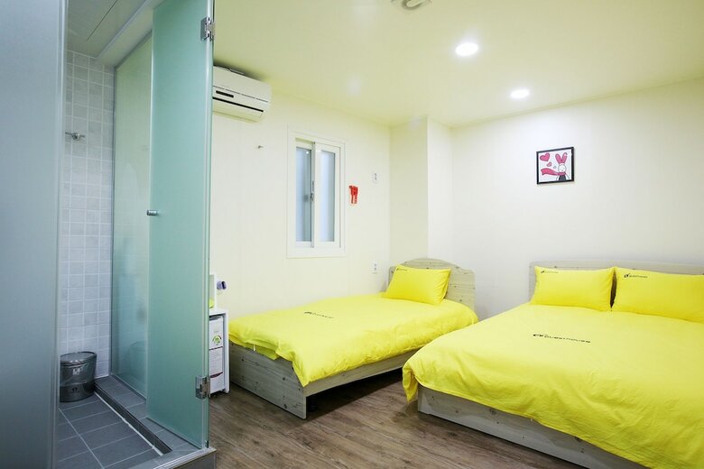 Hotel 24 Guesthouse Myeongdong Avenue