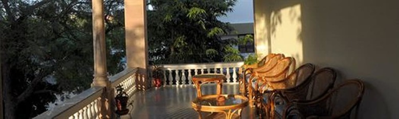 Hotel Arya Niwas