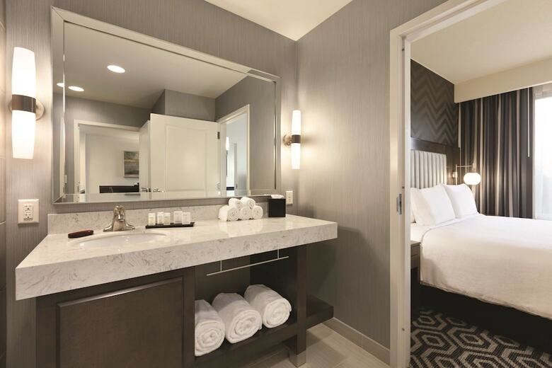 Hotel Embassy Suites Portland/hillsboro, Oregon