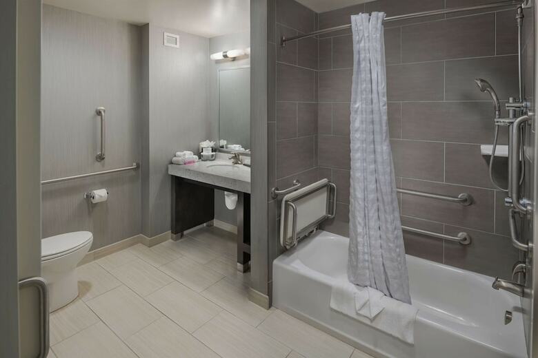 Hotel Embassy Suites Portland/hillsboro, Oregon