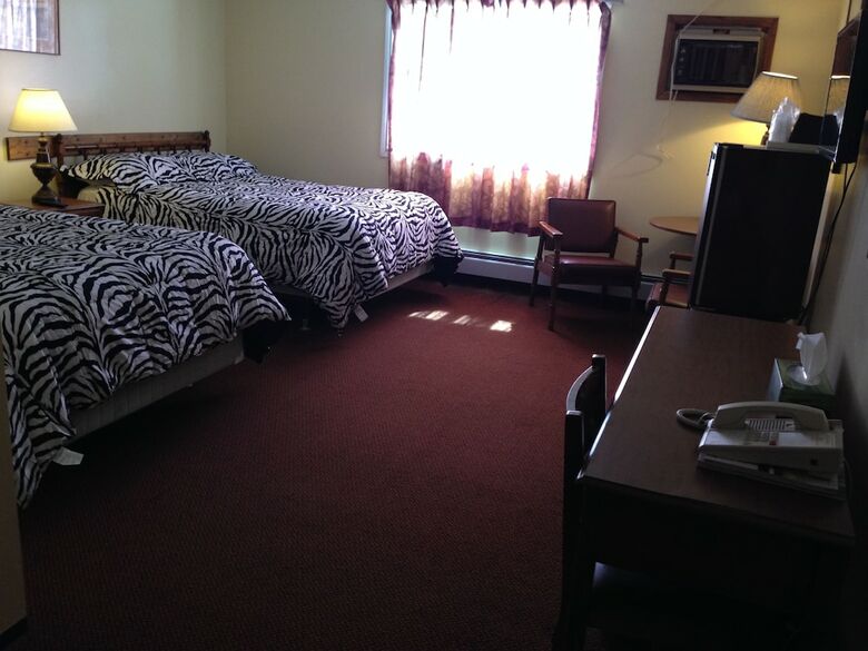 Motel Englehart Inn