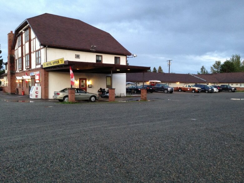 Motel Englehart Inn