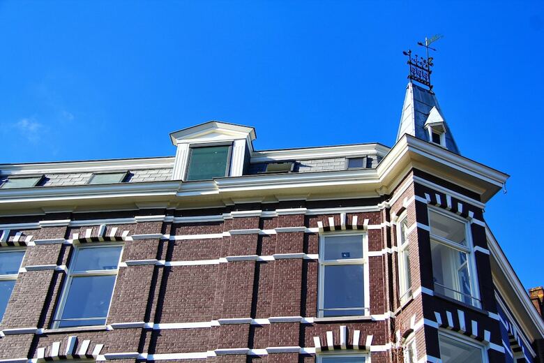 Hotel No. 377 House