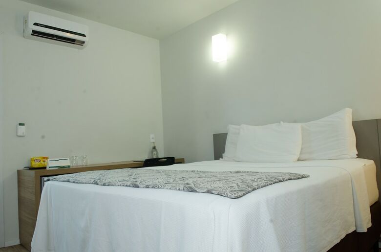 Hotel �mpar Su�tes Expominas