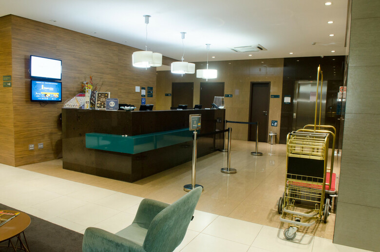 Hotel �mpar Su�tes Expominas