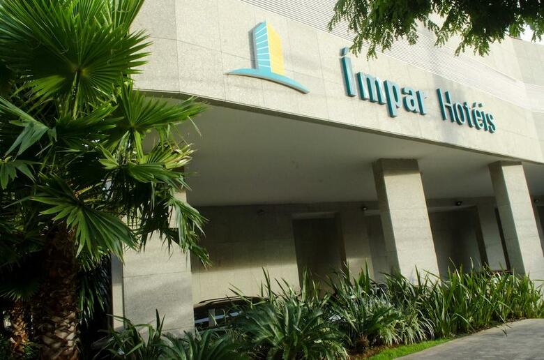 Hotel �mpar Su�tes Expominas