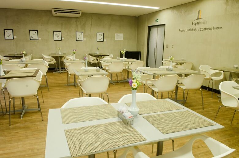 Hotel �mpar Su�tes Expominas