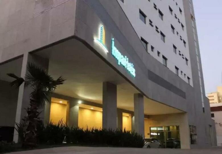 Hotel �mpar Su�tes Expominas