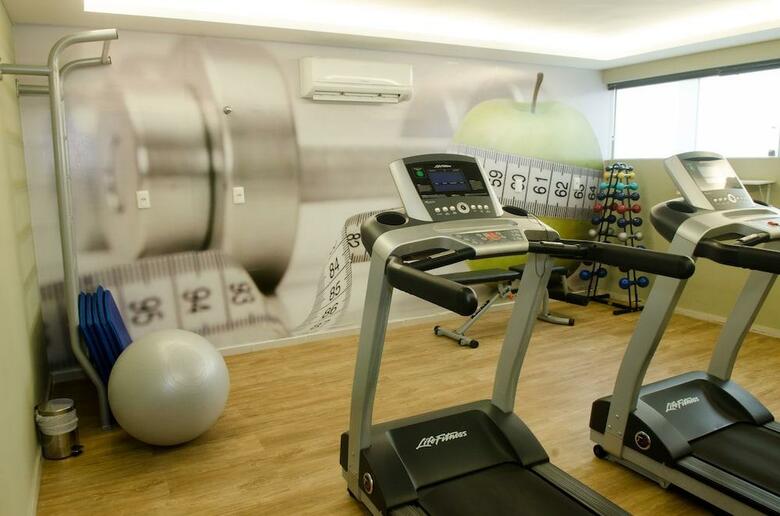 Hotel �mpar Su�tes Expominas