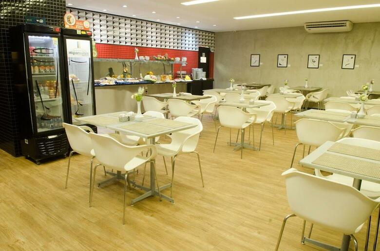 Hotel �mpar Su�tes Expominas