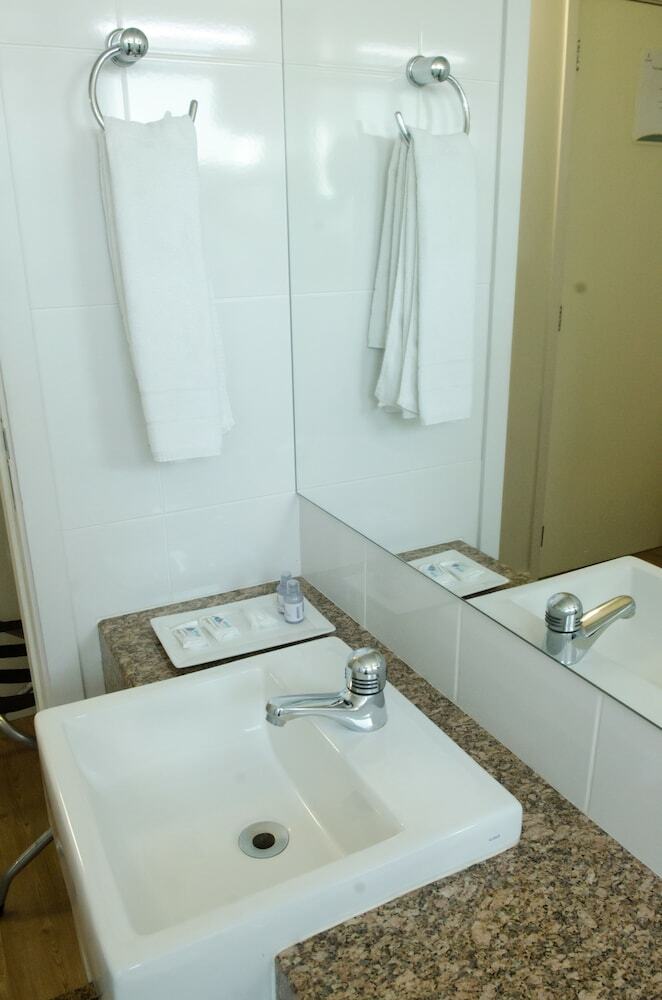 Hotel �mpar Su�tes Expominas