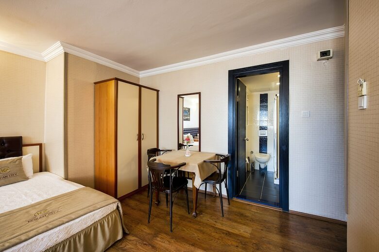 Kozan City Hotel