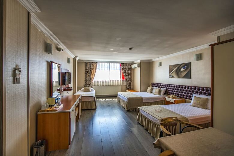 Kozan City Hotel