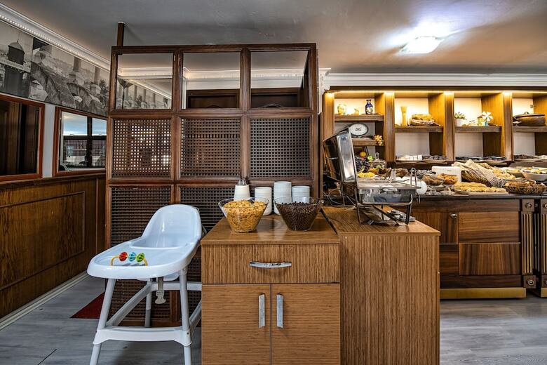 Kozan City Hotel
