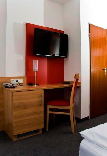 Hotel Karsten Airport